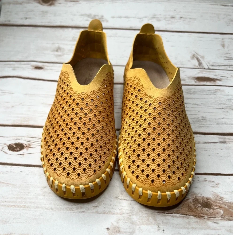 Ilse Jacobsen Tulip Slip On Loafer Mustard Yellow Scalloped Size 38 - 8 US